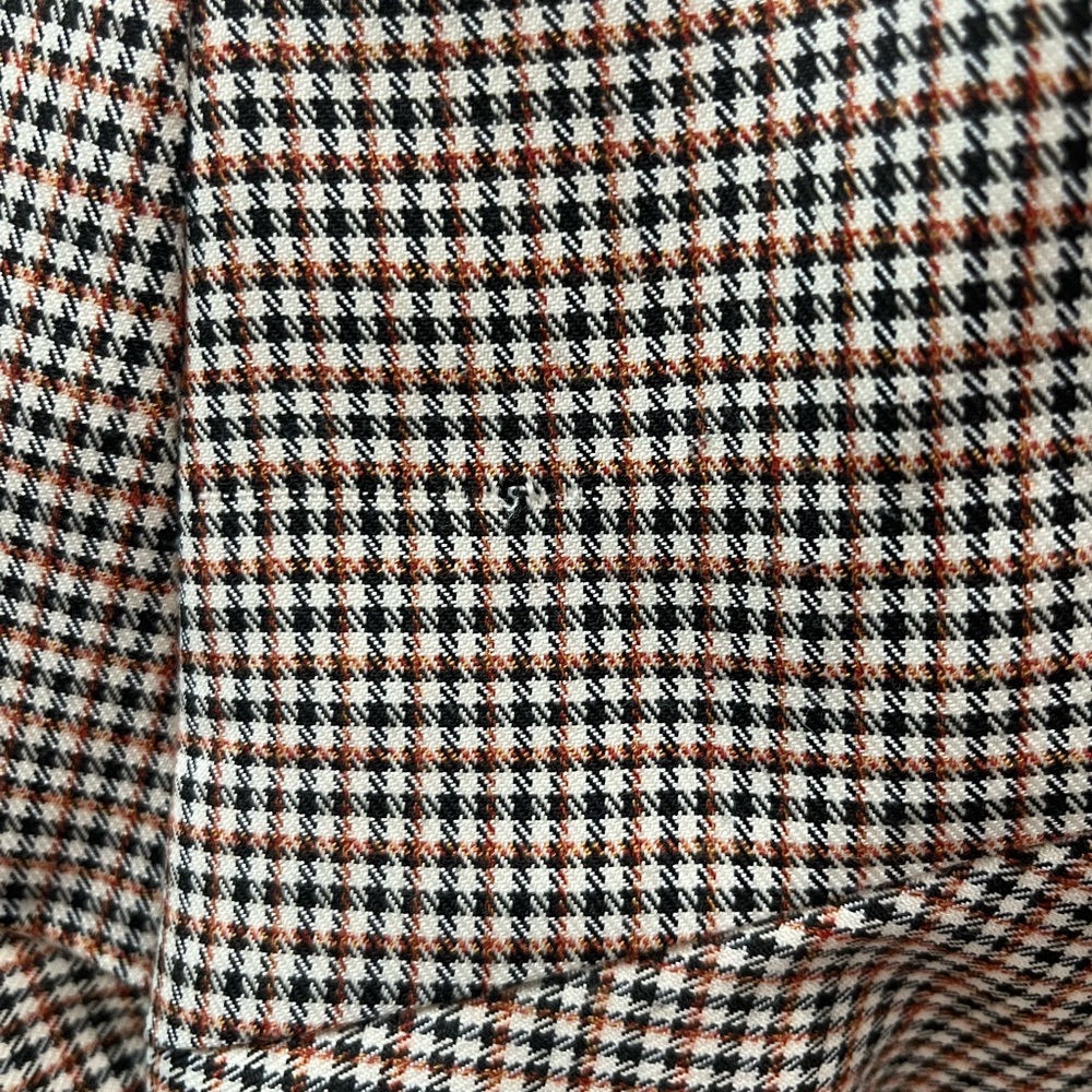 Checkered Ruffle Hem Shorts - Picture 3 of 3